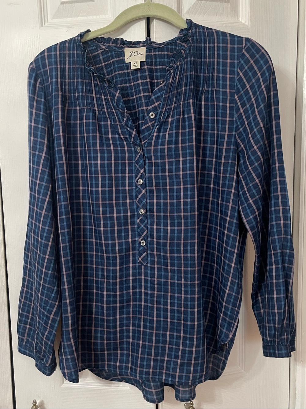 J.Crew Woman’s long-sleeve plaid popover blouse Size XS EUC